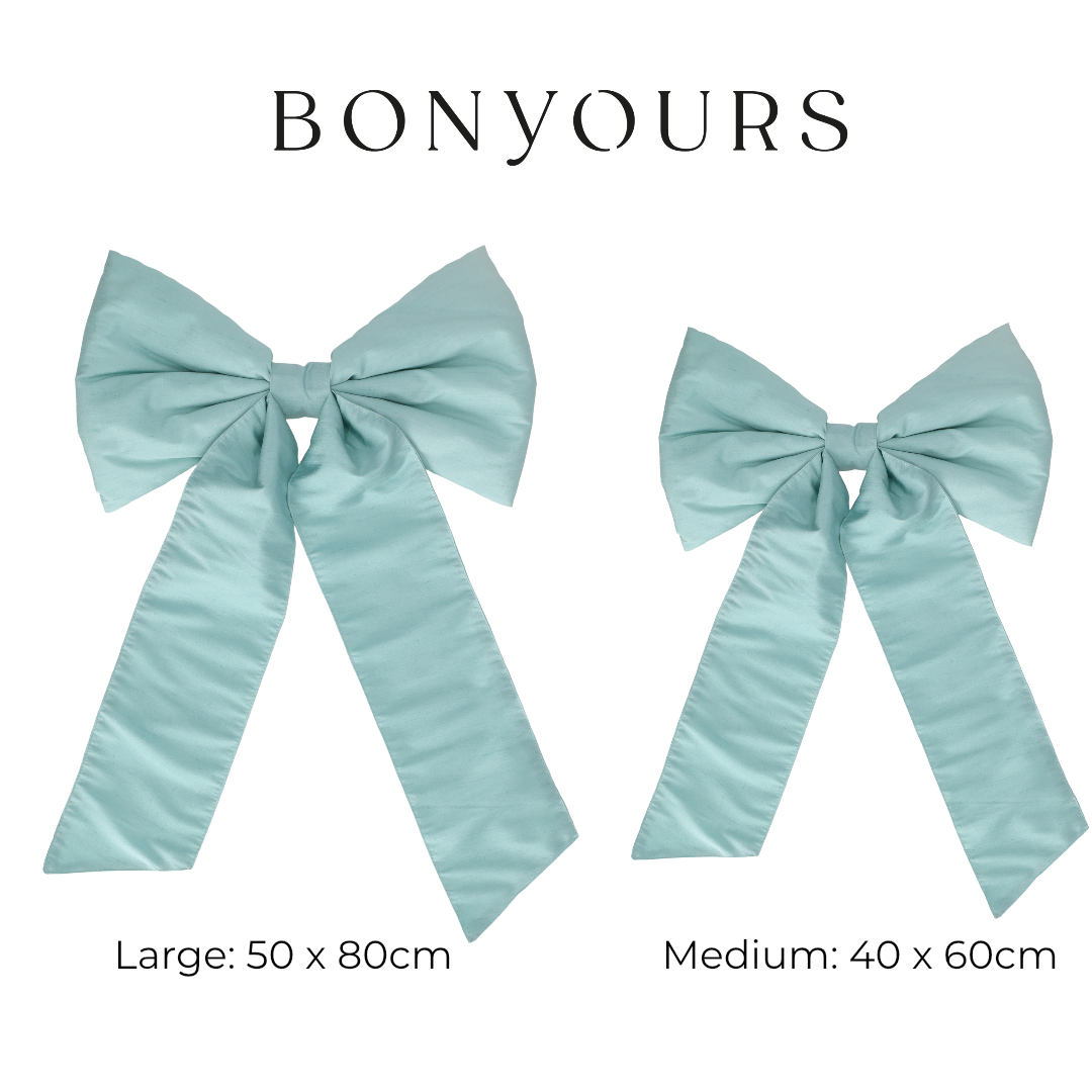 Twee lichtgroene strikformaten large medium